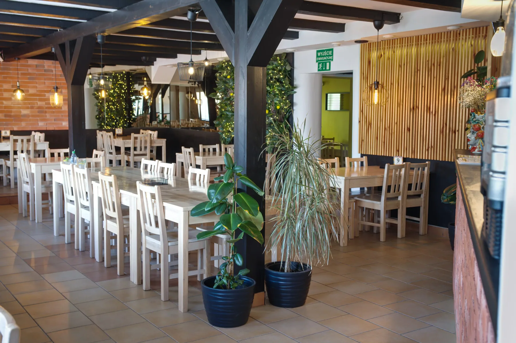 Sala restauracji Dolce Vita w Nisku